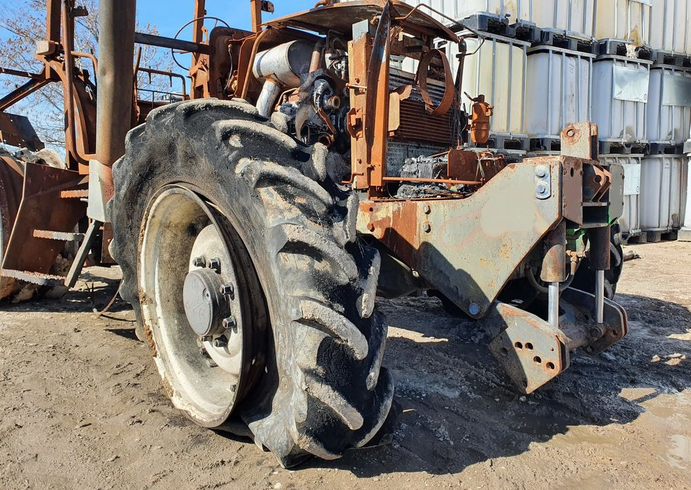 Claas Ares Renault 556 wał blok silnik głowica most zwolnica skrzynia - Gearbox for Agricultural machinery: picture 2 Claas Ares Renault 556 wał blok silnik głowica most zwolnica skrzynia - Gearbox for Agricultural machinery: picture 2