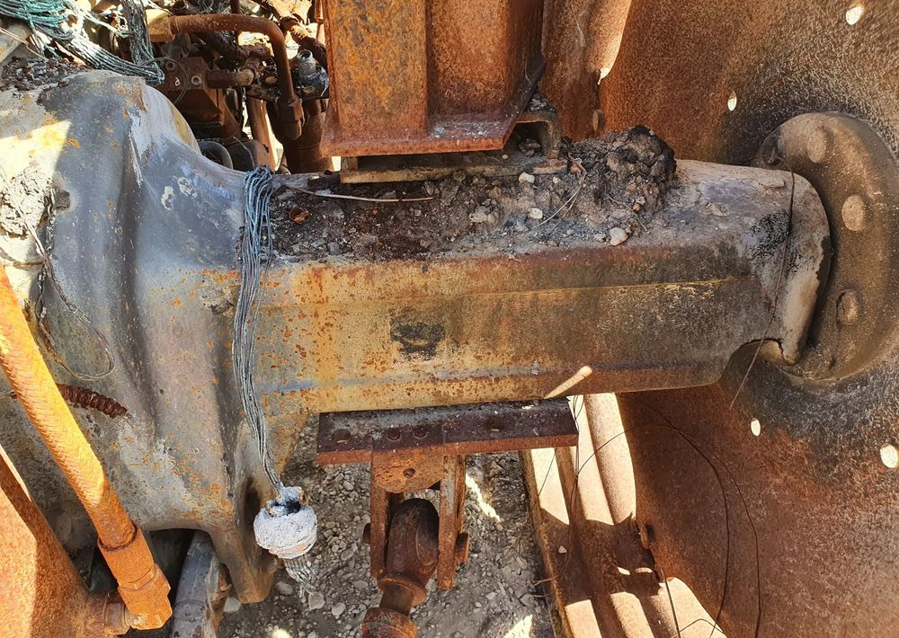 Claas Ares Renault 556 wał blok silnik głowica most zwolnica skrzynia - Gearbox for Agricultural machinery: picture 5 Claas Ares Renault 556 wał blok silnik głowica most zwolnica skrzynia - Gearbox for Agricultural machinery: picture 5