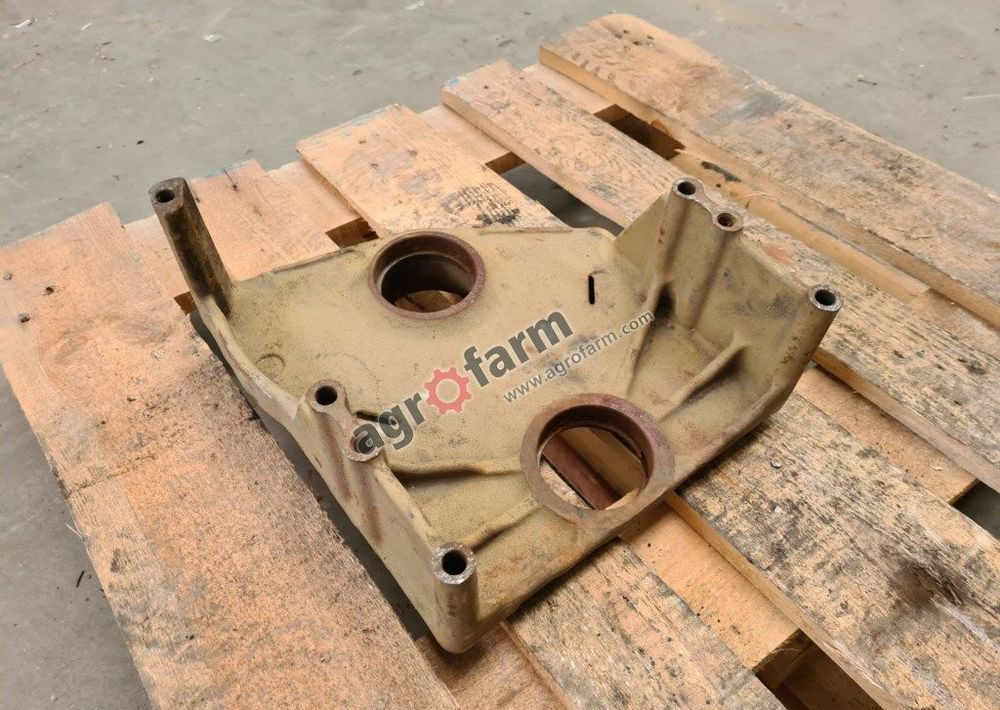 OBUDOWA PTO L76301 JOHN DEERE 6200 6400 6500 - Gearbox: picture 4 OBUDOWA PTO L76301 JOHN DEERE 6200 6400 6500 - Gearbox: picture 4