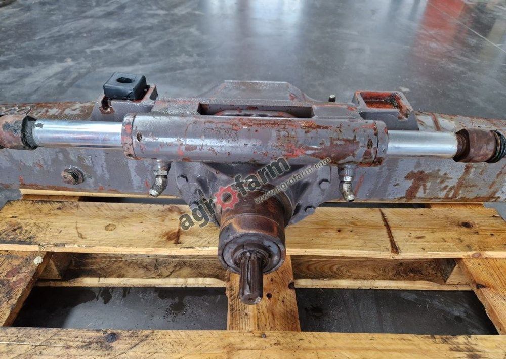 Przedni most Massey Ferguson 3610 - Transmission: picture 3 Przedni most Massey Ferguson 3610 - Transmission: picture 3