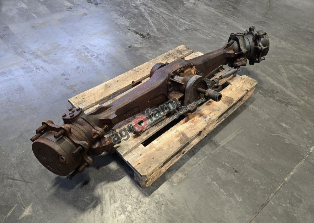 Przedni most Renault Ceres 345 Carraro - Transmission: picture 1 Przedni most Renault Ceres 345 Carraro - Transmission: picture 1