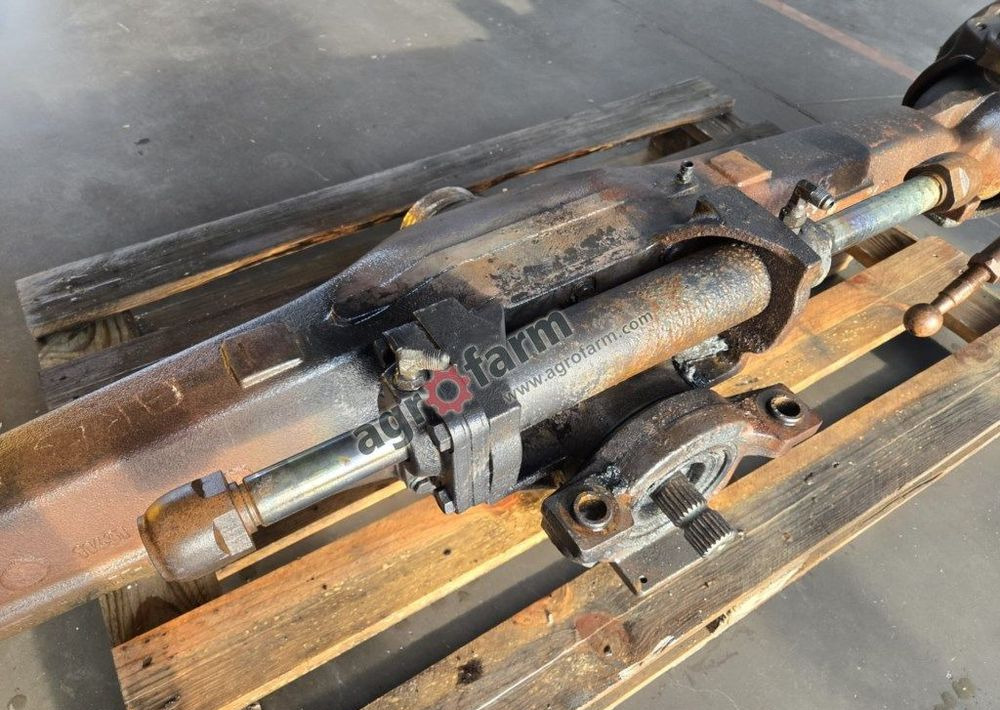 Przedni most Renault Claas Ares 550, Carraro 20.19 - Transmission: picture 4 Przedni most Renault Claas Ares 550, Carraro 20.19 - Transmission: picture 4