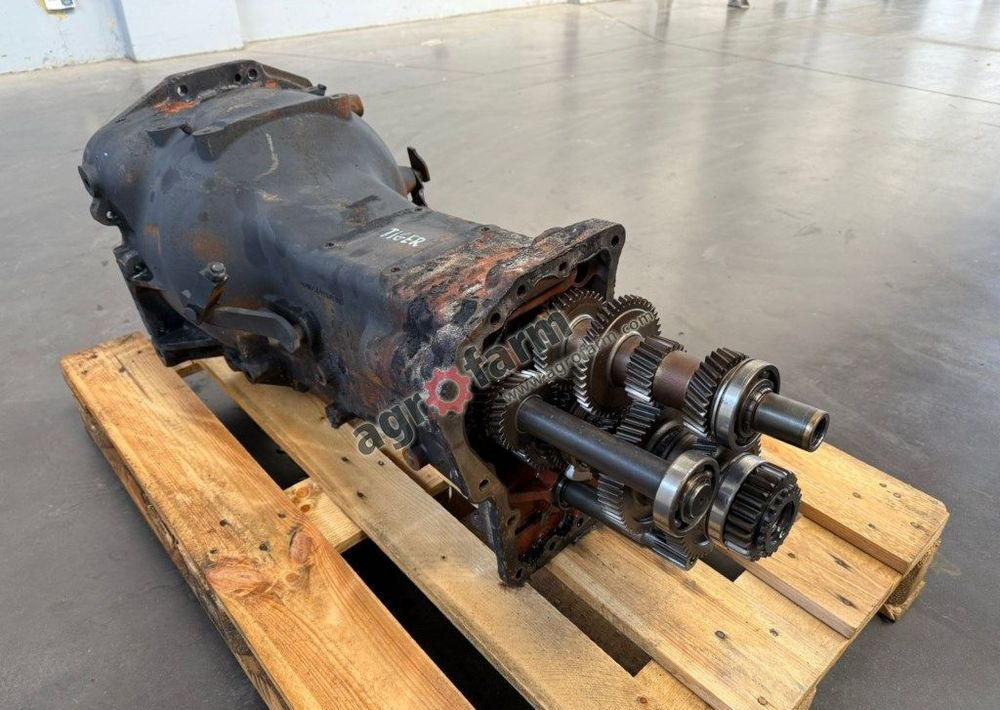 Skrzynia biegów Same Tiger 70 - Gearbox: picture 2 Skrzynia biegów Same Tiger 70 - Gearbox: picture 2