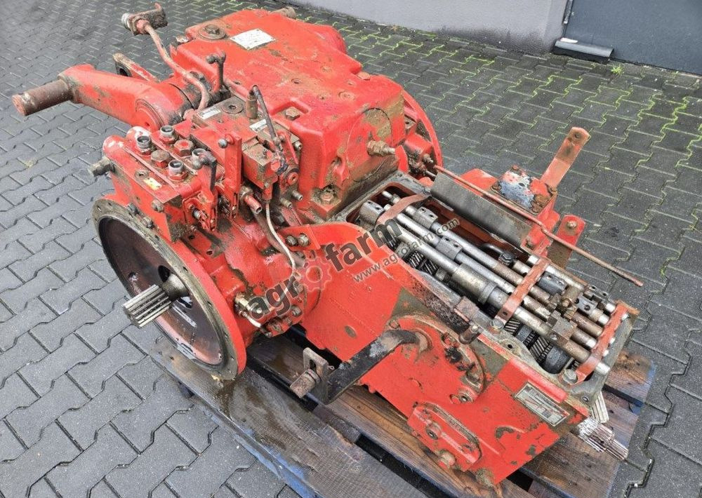 Skrzynia biegów, tylny most Case 1255 XL - Gearbox: picture 4 Skrzynia biegów, tylny most Case 1255 XL - Gearbox: picture 4