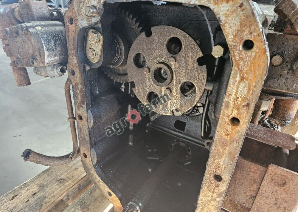 TYLNY MOST CASE MAXXUM 115 44980058 - Gearbox: picture 3 TYLNY MOST CASE MAXXUM 115 44980058 - Gearbox: picture 3