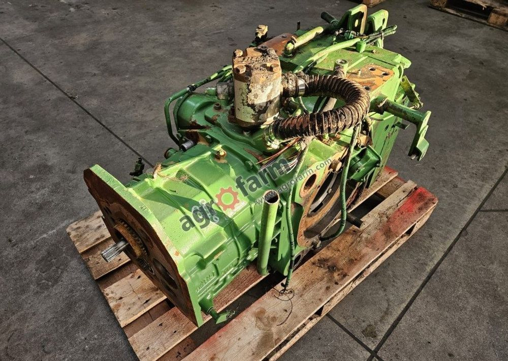 TYLNY MOST I SKRZYNIA BIEGÓW JOHN DEERE L113175 - Gearbox: picture 1 TYLNY MOST I SKRZYNIA BIEGÓW JOHN DEERE L113175 - Gearbox: picture 1