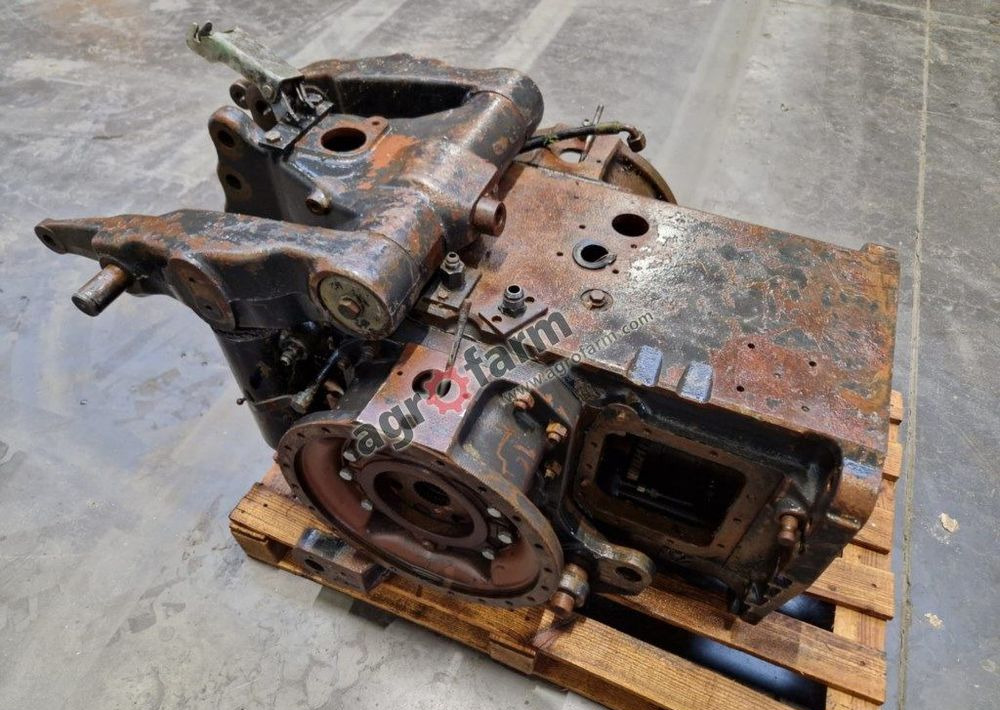 Tylny most Valtra 6400 - Gearbox: picture 2 Tylny most Valtra 6400 - Gearbox: picture 2