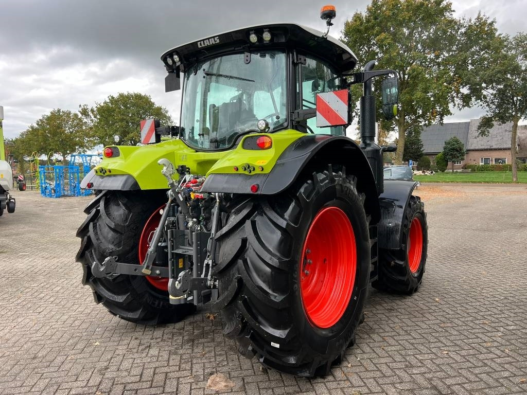 Claas Arion 530 CIS+ - Farm tractor: picture 5 Claas Arion 530 CIS+ - Farm tractor: picture 5