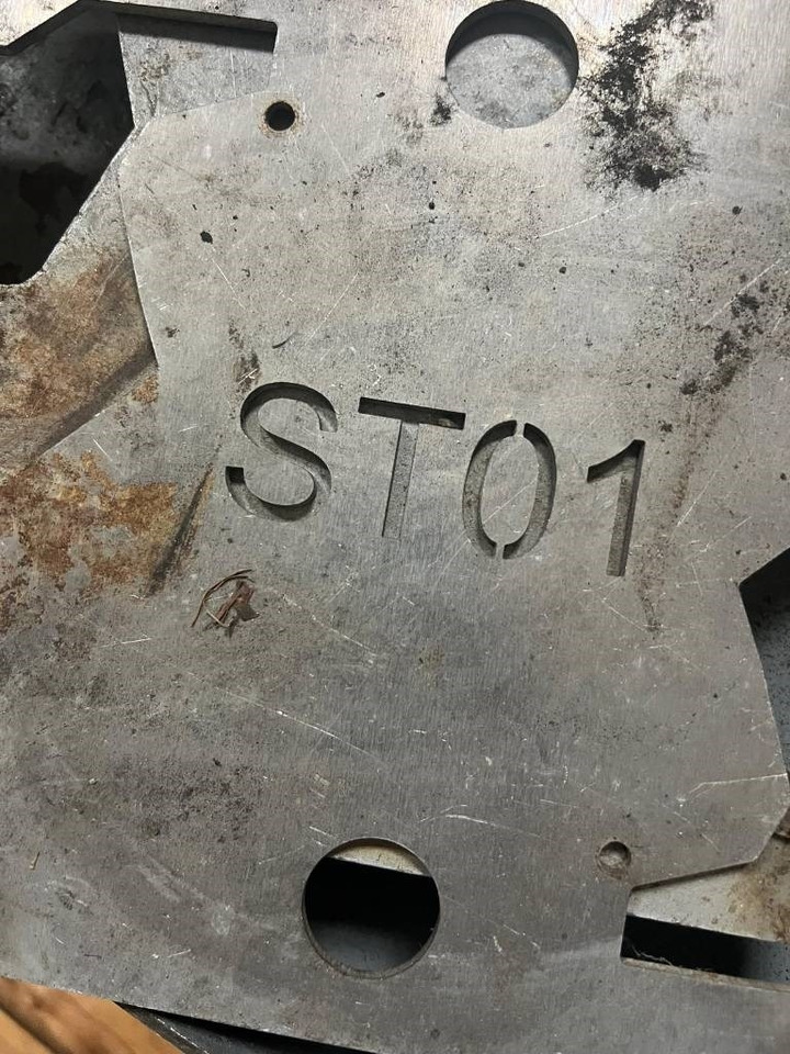 Industrial equipment Duport Autogrind AG100 mes slijpmachine: picture 10