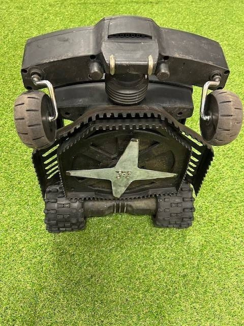 WIPER I 180S ROBOTMAAIER - Garden mower: picture 3 WIPER I 180S ROBOTMAAIER - Garden mower: picture 3