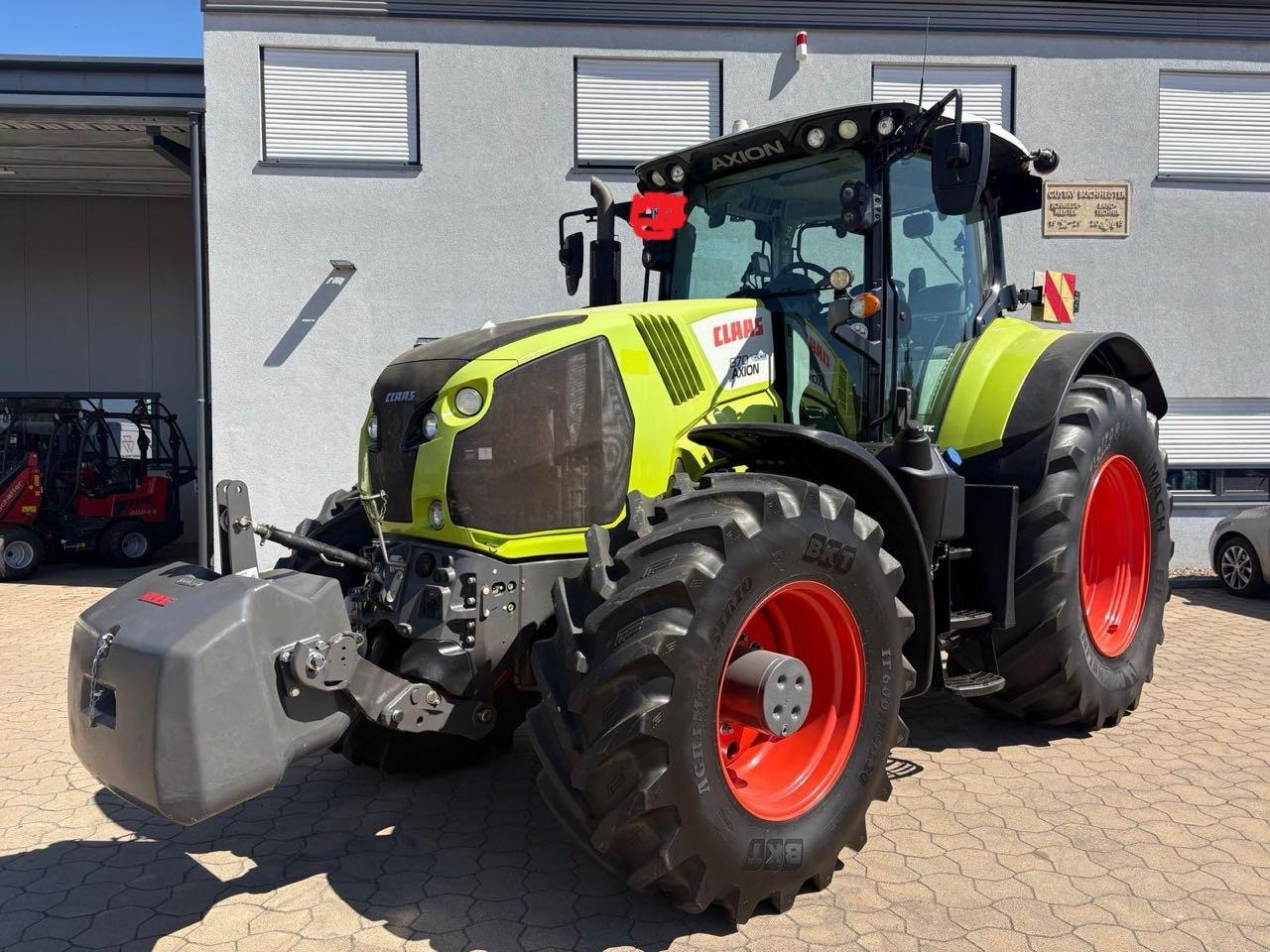 CLAAS Axion 870 C-Matic - Farm tractor: picture 2 CLAAS Axion 870 C-Matic - Farm tractor: picture 2
