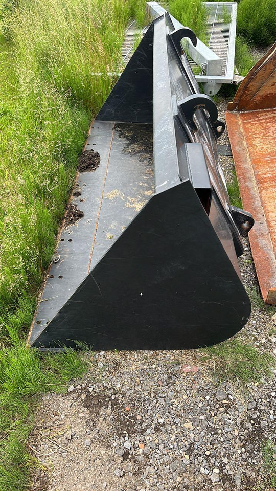 JCB Schaufel - Loader bucket: picture 2 JCB Schaufel - Loader bucket: picture 2