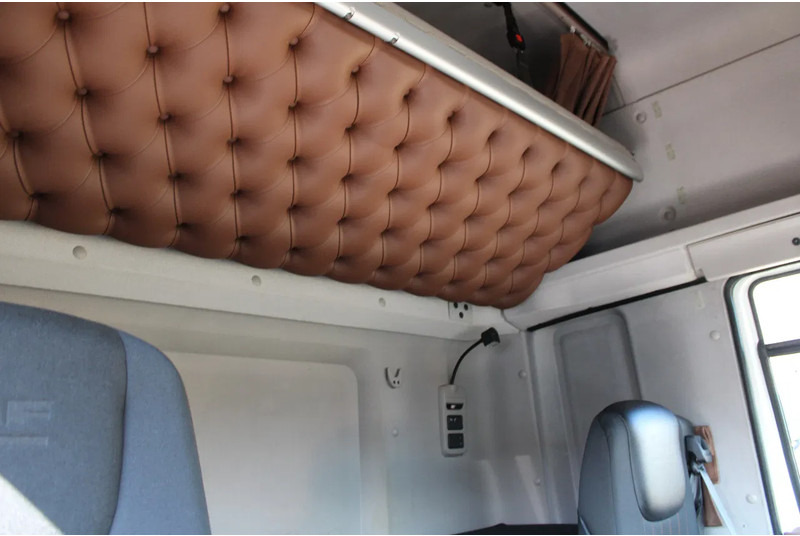 Cab chassis truck DAF CF 370 + euro 6 + ssc + full option: picture 12