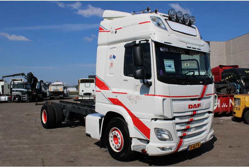 DAF CF 370 + euro 6 + ssc + full option - Cab chassis truck: picture 2 DAF CF 370 + euro 6 + ssc + full option - Cab chassis truck: picture 2