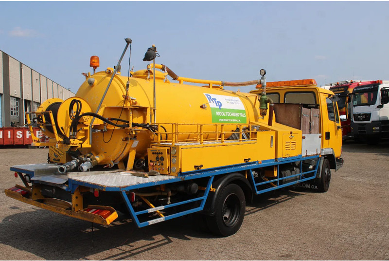 DAF LF 45.130 + RON 4.000LITER - Vacuum truck: picture 5 DAF LF 45.130 + RON 4.000LITER - Vacuum truck: picture 5