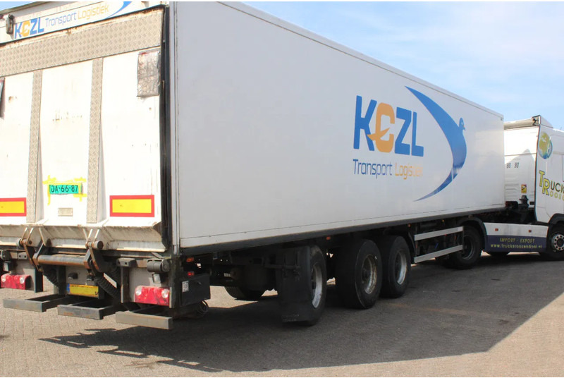 Groenewegen 3x BPW +3 TONS lift - Closed box semi-trailer: picture 4 Groenewegen 3x BPW +3 TONS lift - Closed box semi-trailer: picture 4