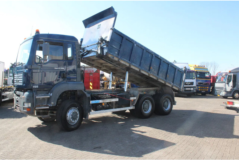 MAN TGA 33.360 + 6X6 + MANUAL - Tipper: picture 4 MAN TGA 33.360 + 6X6 + MANUAL - Tipper: picture 4