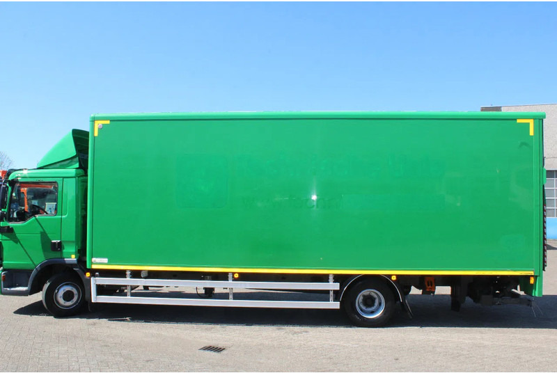 MAN TGL 12.180 + EURO 6 + LIFT + CAMERA - Box truck: picture 4 MAN TGL 12.180 + EURO 6 + LIFT + CAMERA - Box truck: picture 4