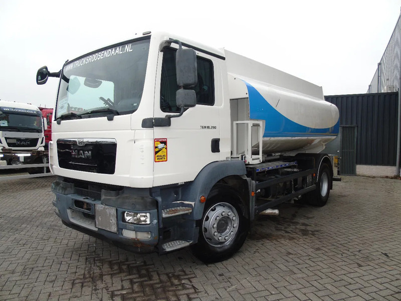 MAN TGM 18.290 + 14.000 liter + pump/meter complete + 4 compartments + euro 5 - Tank truck: picture 3 MAN TGM 18.290 + 14.000 liter + pump/meter complete + 4 compartments + euro 5 - Tank truck: picture 3