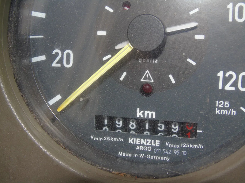 Box truck Mercedes-Benz Vario 813 811 + MANUAL + EURO 1: picture 12 Box truck Mercedes-Benz Vario 813 811 + MANUAL + EURO 1: picture 12