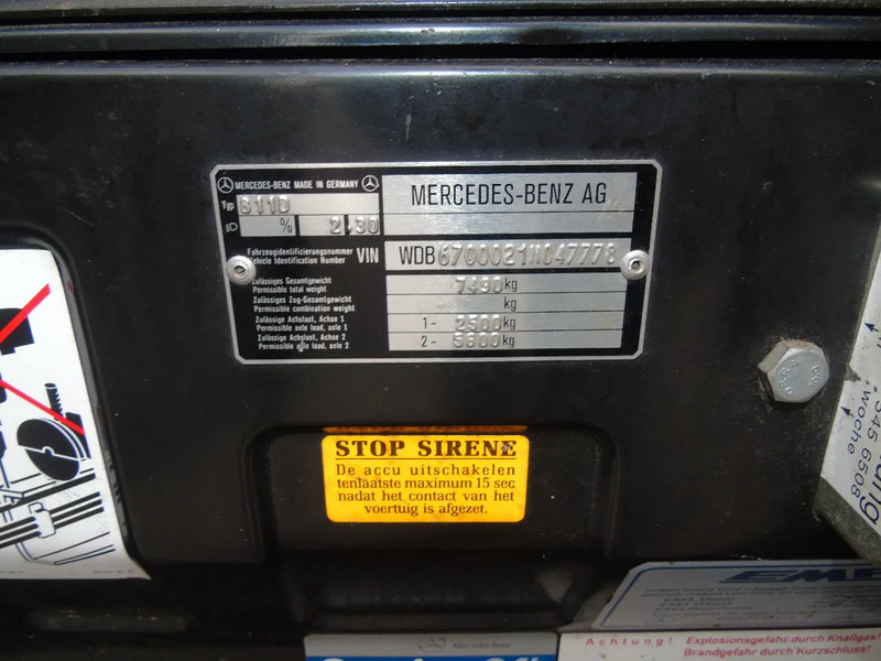 Box truck Mercedes-Benz Vario 813 811 + MANUAL + EURO 1: picture 14 Box truck Mercedes-Benz Vario 813 811 + MANUAL + EURO 1: picture 14