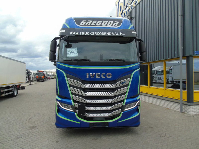 Iveco S-WAY reserved !! 460 + LNG + LOW KM !!!! + FULL OPTION - Tractor unit: picture 5 Iveco S-WAY reserved !! 460 + LNG + LOW KM !!!! + FULL OPTION - Tractor unit: picture 5
