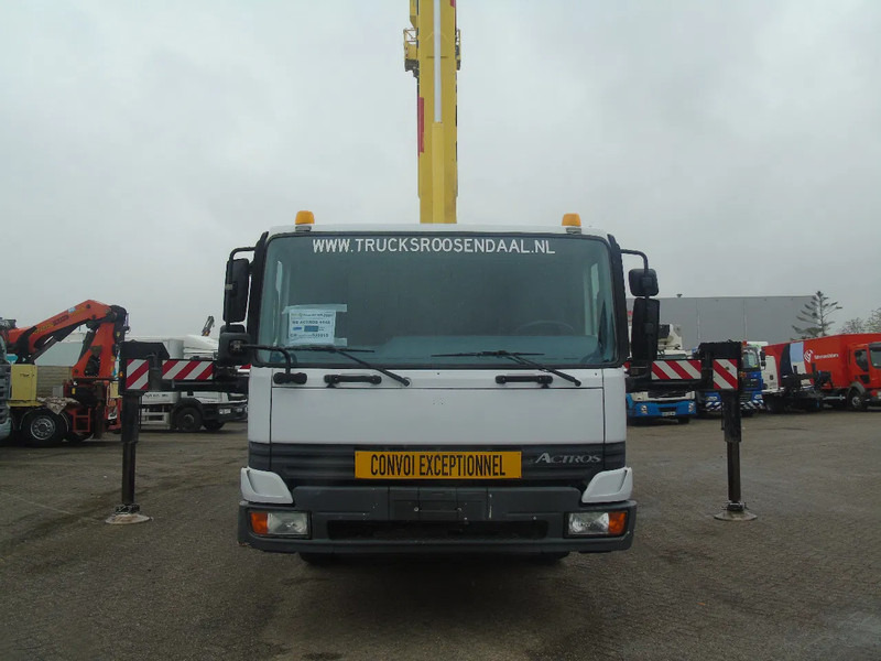 Truck Mercedes-Benz Actros 4148 + 84 meters + 10x4: picture 17