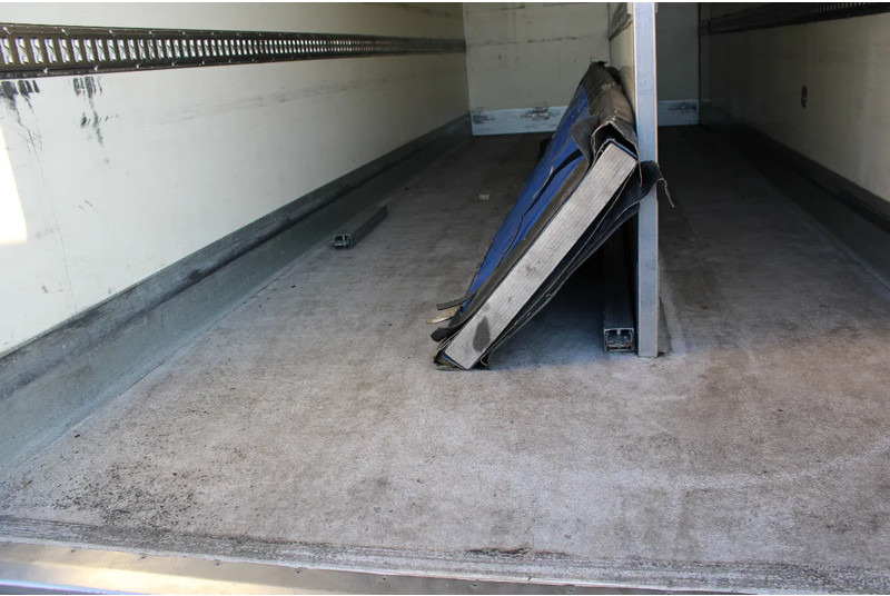 Refrigerator truck Volvo FL 16.240 + EURO 5 + 16T: picture 17 Refrigerator truck Volvo FL 16.240 + EURO 5 + 16T: picture 17