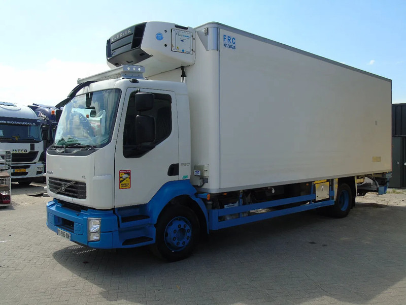 Volvo FL 16.260 +CHEREAU + carrier + manual - Refrigerator truck: picture 2 Volvo FL 16.260 +CHEREAU + carrier + manual - Refrigerator truck: picture 2