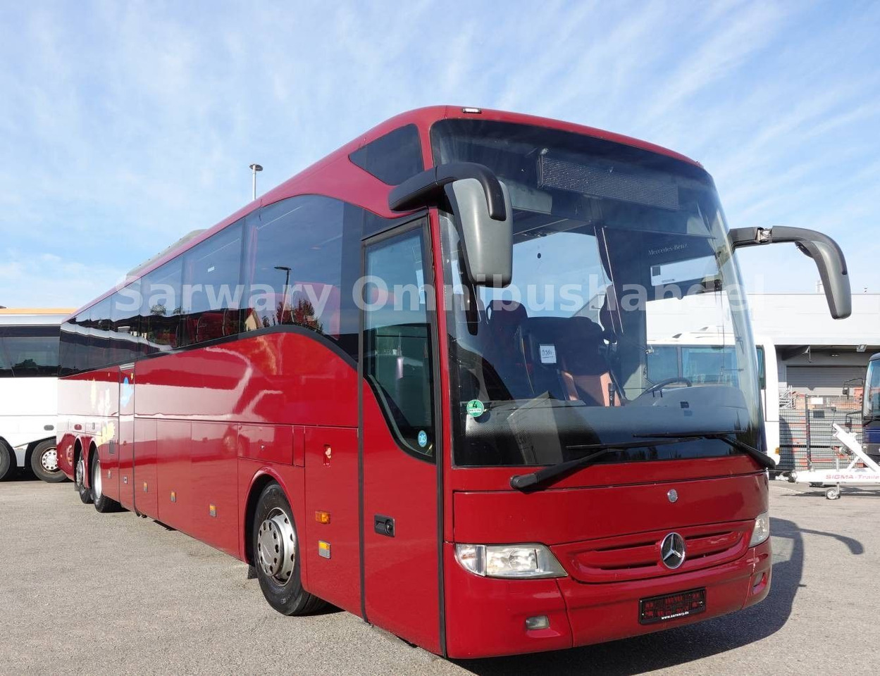 Mercedes-Benz O 350-17 RHDL Tourismo*61 Sitze*EURO5*WC*Travego - Coach: picture 1 Mercedes-Benz O 350-17 RHDL Tourismo*61 Sitze*EURO5*WC*Travego - Coach: picture 1
