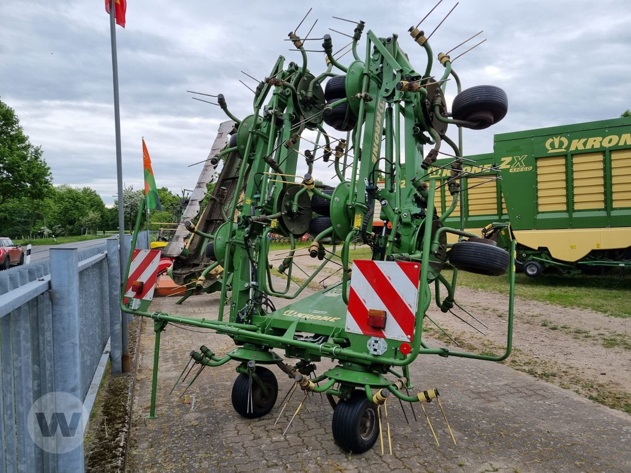 Krone KW 11.22/10 - Tedder/ Rake: picture 3 Krone KW 11.22/10 - Tedder/ Rake: picture 3