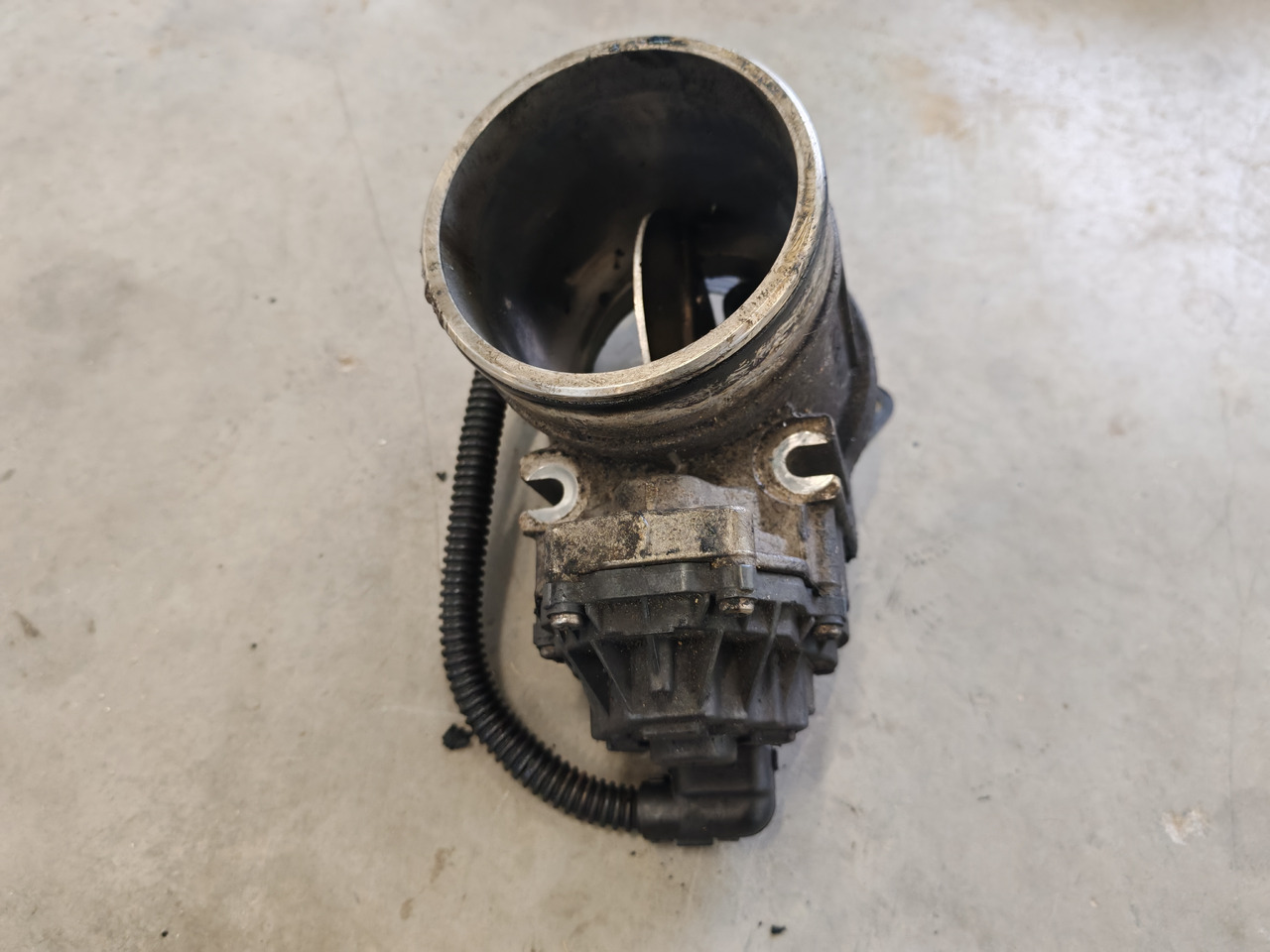 MAN TGS TGX EURO 6 / D2676LF / THROTTLE VALVE / 51094137018 - Engine and parts: picture 3 MAN TGS TGX EURO 6 / D2676LF / THROTTLE VALVE / 51094137018 - Engine and parts: picture 3