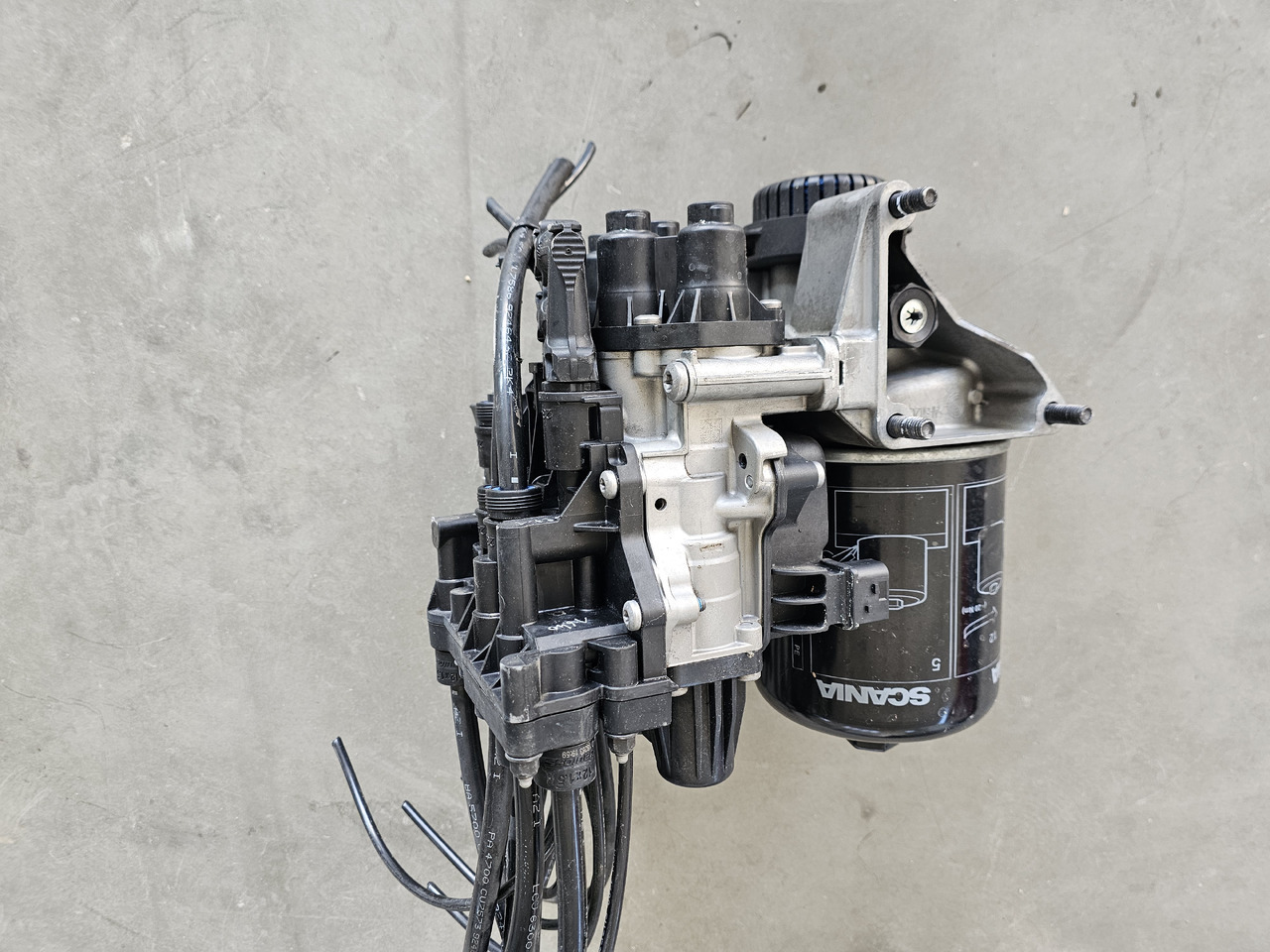 SCANIA APS AIR DRYIER VALVE / 2608040 / WORLDWIDE DELIVERY - Brake valve: picture 4 SCANIA APS AIR DRYIER VALVE / 2608040 / WORLDWIDE DELIVERY - Brake valve: picture 4