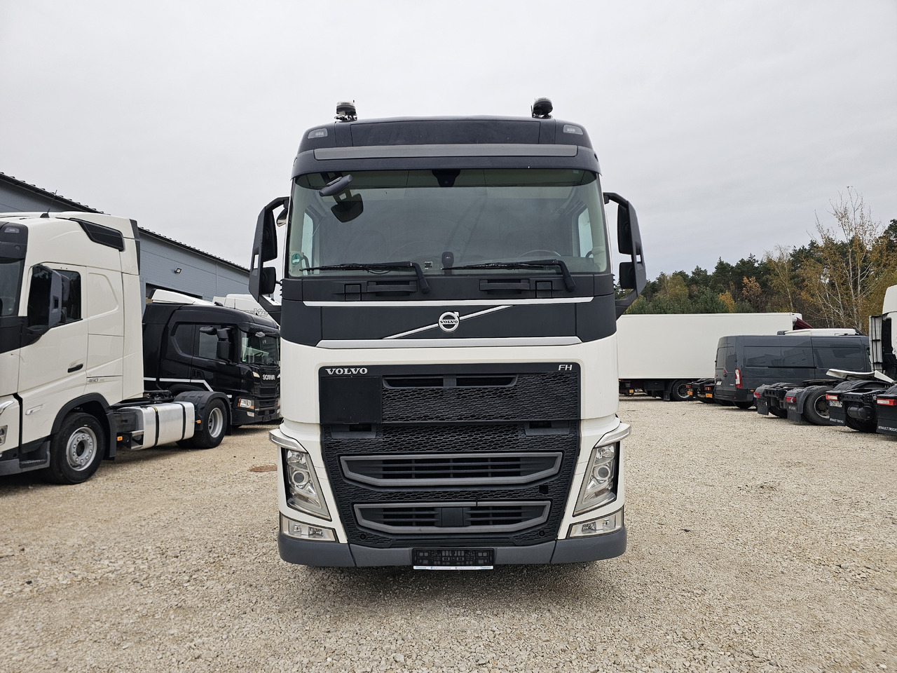 VOLVO FH500 EURO 6 / ISHIFT / HYDRAULIC / ALU / REG&VIN: 2019 - Tractor unit: picture 3 VOLVO FH500 EURO 6 / ISHIFT / HYDRAULIC / ALU / REG&VIN: 2019 - Tractor unit: picture 3