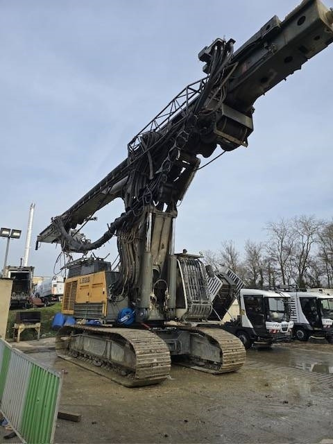 Liebherr LB 28 - Pile driver: picture 3 Liebherr LB 28 - Pile driver: picture 3