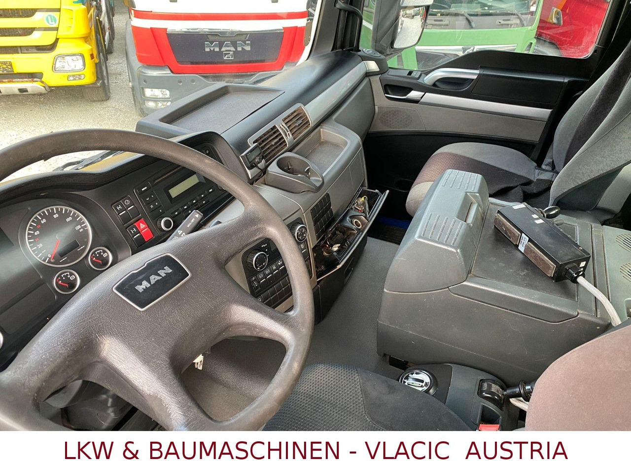 MAN TGS 33.440 (6x4) EEV Abrollkipper MAN TGS 33.440 (6x4) EEV Abrollkipper - Hook lift truck: picture 5 MAN TGS 33.440 (6x4) EEV Abrollkipper MAN TGS 33.440 (6x4) EEV Abrollkipper - Hook lift truck: picture 5