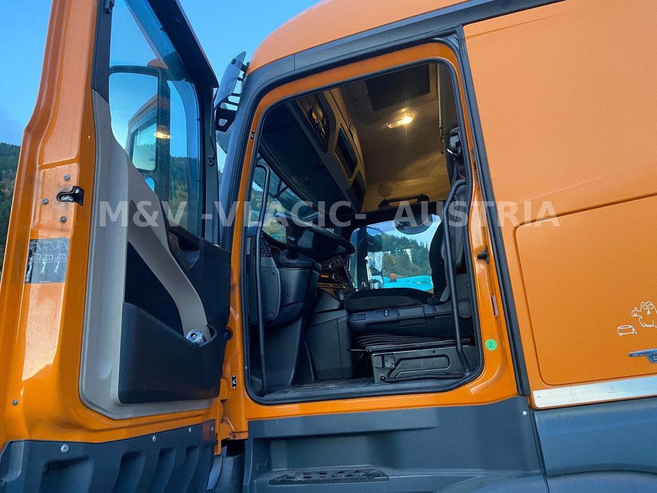 Mercedes-Benz 2542 - Container transporter/ Swap body truck: picture 2 Mercedes-Benz 2542 - Container transporter/ Swap body truck: picture 2