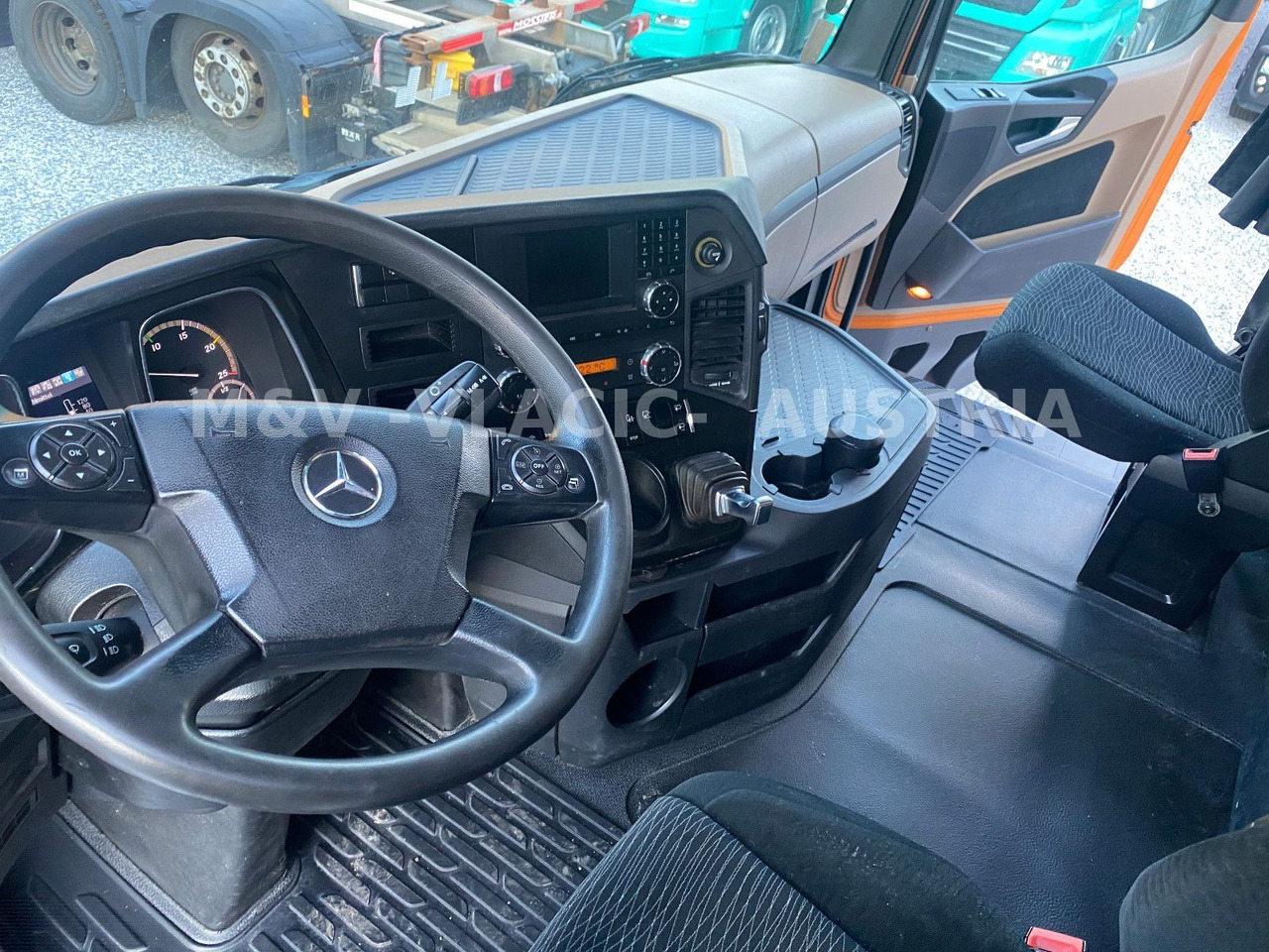 Mercedes-Benz 2542 - Container transporter/ Swap body truck: picture 4 Mercedes-Benz 2542 - Container transporter/ Swap body truck: picture 4