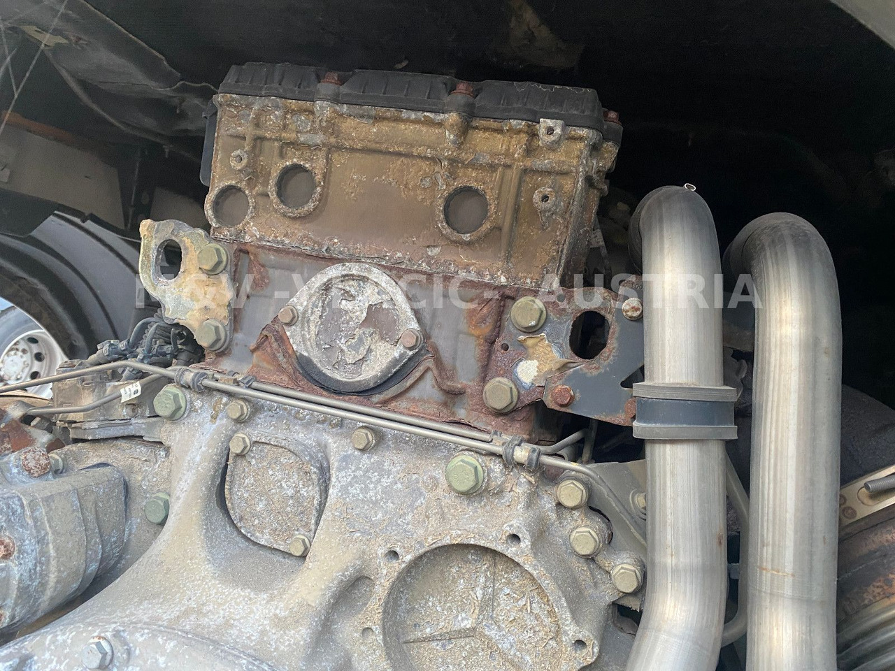 Container transporter/ Swap body truck Mercedes-Benz 2542: picture 15