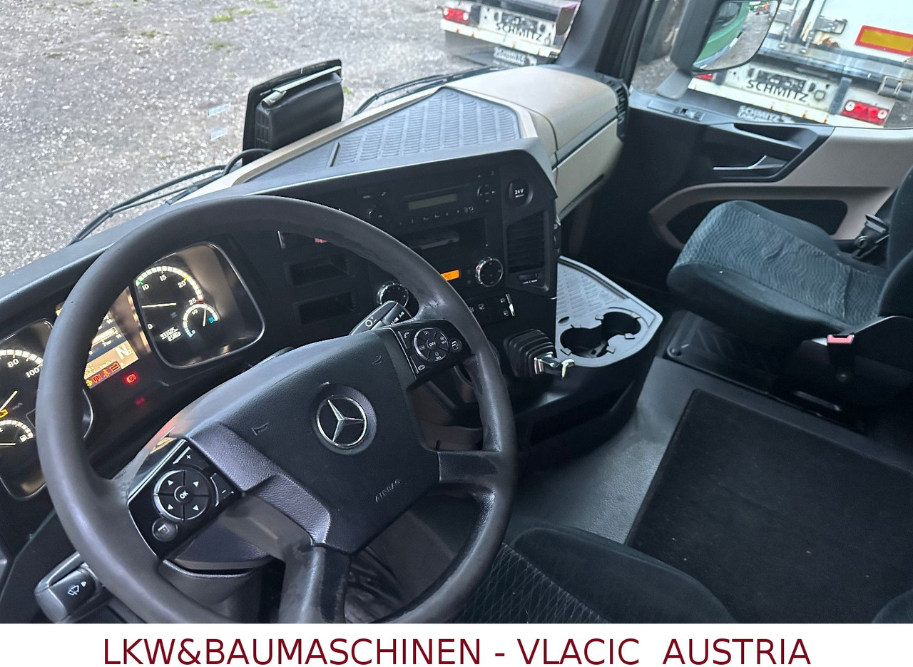 Mercedes-Benz Actros 1840 ADR - Tractor unit: picture 4 Mercedes-Benz Actros 1840 ADR - Tractor unit: picture 4
