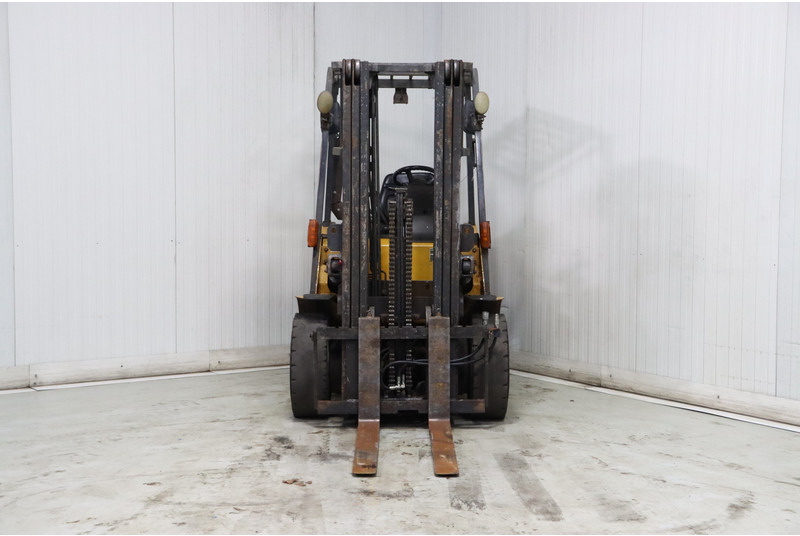 Caterpillar DP30N - Diesel forklift: picture 3 Caterpillar DP30N - Diesel forklift: picture 3