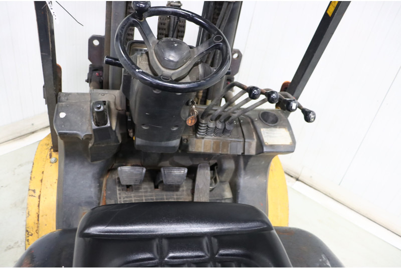 Caterpillar DP30N - Diesel forklift: picture 2 Caterpillar DP30N - Diesel forklift: picture 2