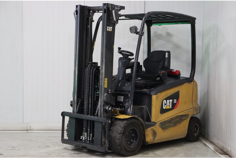 Caterpillar EP35N - Electric forklift: picture 4 Caterpillar EP35N - Electric forklift: picture 4