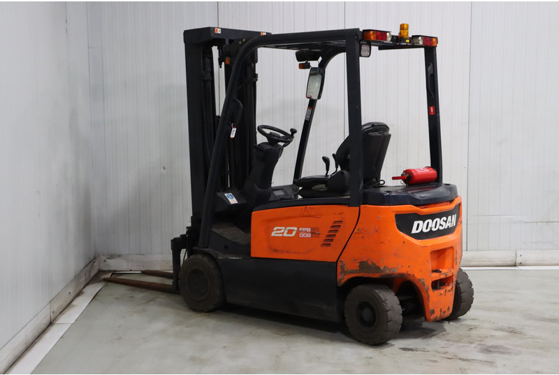 Doosan B20X-7 - Electric forklift: picture 4 Doosan B20X-7 - Electric forklift: picture 4