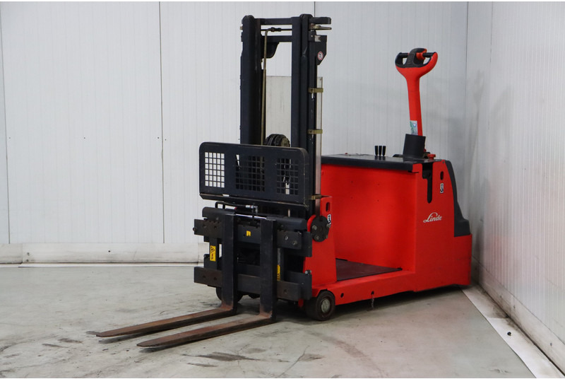 Linde L12AC - Stacker: picture 4 Linde L12AC - Stacker: picture 4