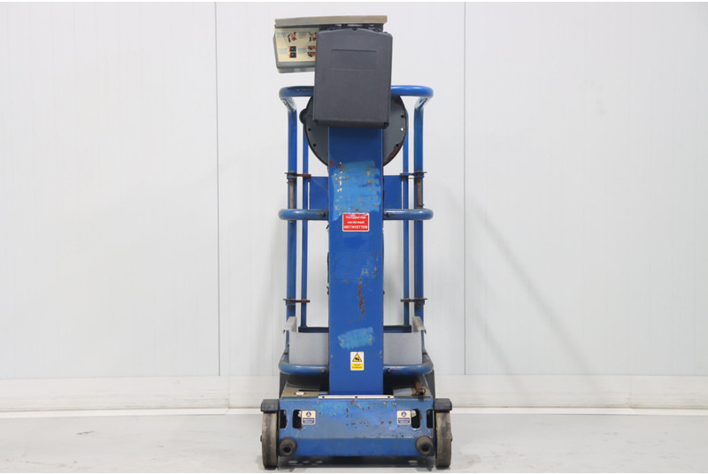 Power Towers Pecolift - Scissor lift: picture 4 Power Towers Pecolift - Scissor lift: picture 4