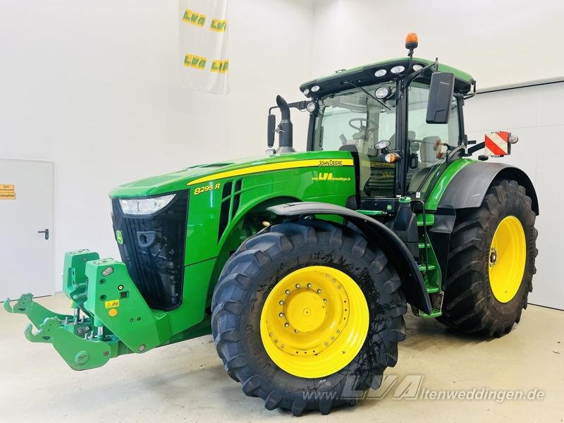 John Deere 8295R FH+FZW - Farm tractor: picture 1 John Deere 8295R FH+FZW - Farm tractor: picture 1