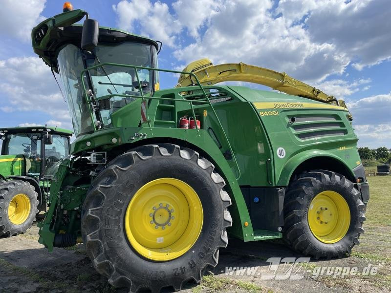 John Deere 8400 - Farm tractor: picture 4 John Deere 8400 - Farm tractor: picture 4