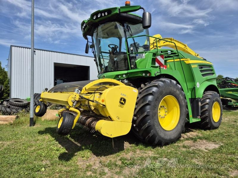 John Deere 8600i - Forage harvester: picture 1 John Deere 8600i - Forage harvester: picture 1