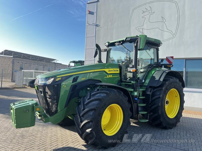 John Deere 8R 340 - Farm tractor: picture 3 John Deere 8R 340 - Farm tractor: picture 3